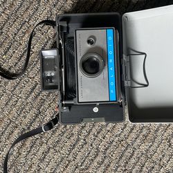 Polaroid 210