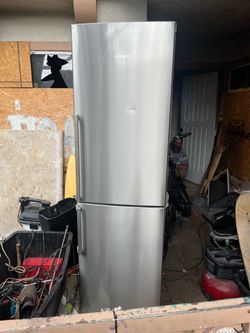 BOSCH counter depth slim refrigerator