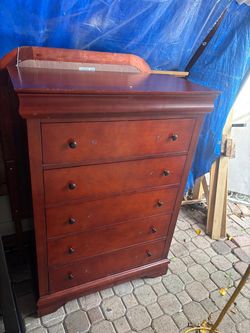 Cherry Wood 5-Drawer Tall Dresser