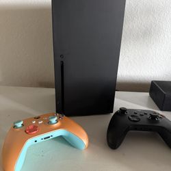 XBOX X 2 Controllers