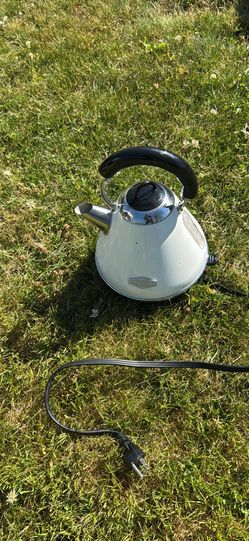 Electric kettle great working condition