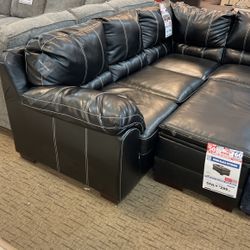 Kiser Black Sectional 