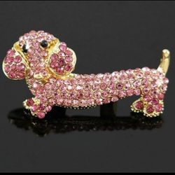 Dachshud Rhinestone Brooch Adorable little dog all sparkly 2 inch