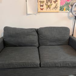 New Couch With 2 Usb Porta 