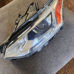 Traverse Headlight