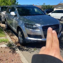 Audi Q7 Read Description!!!!!!