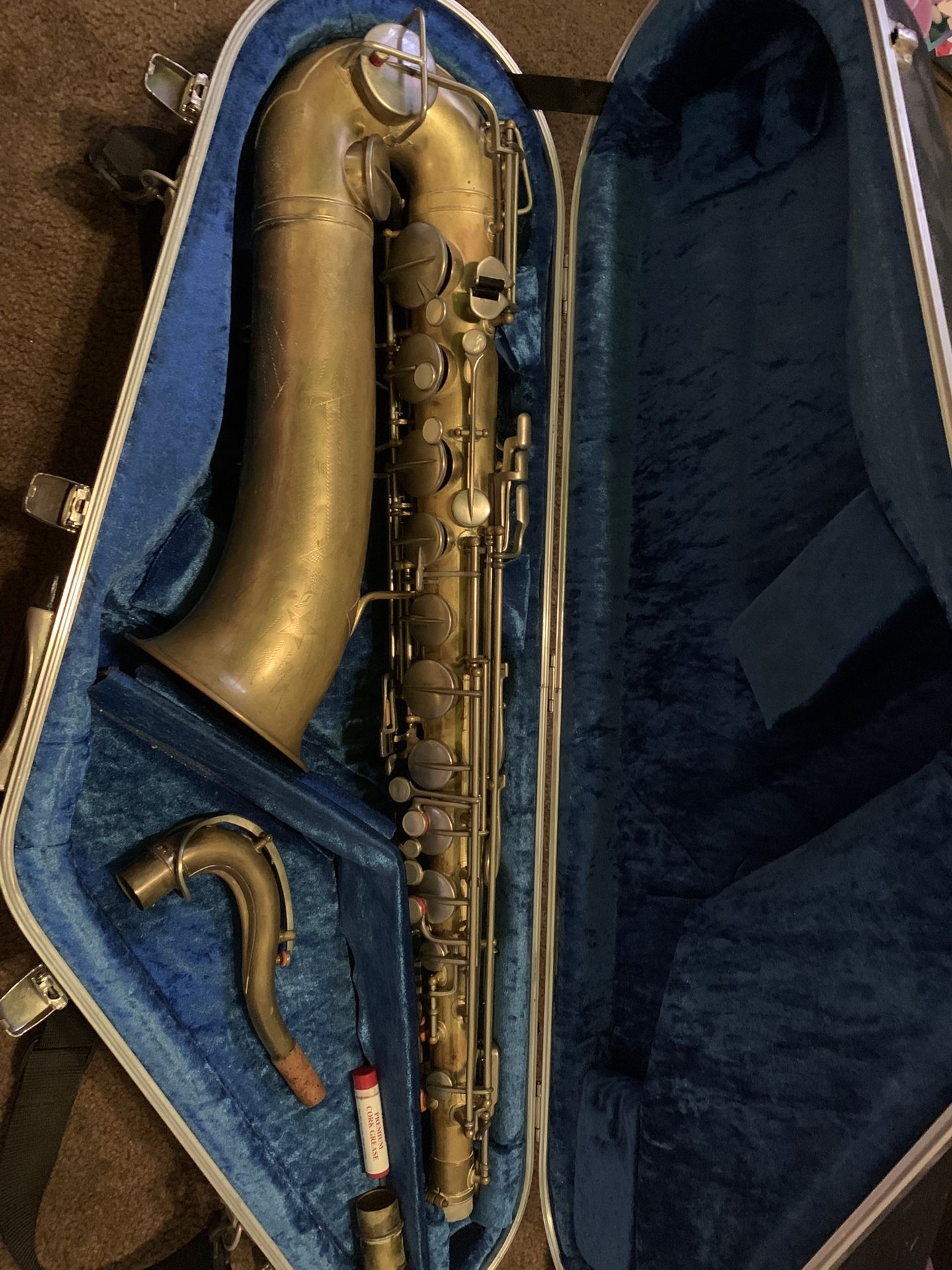 Martin Handcraft Committee Searchlight Tenor Saxophone w/Case