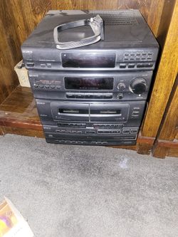 Sony Cd Tape AM FYI  Stereo With Sony Speakers 