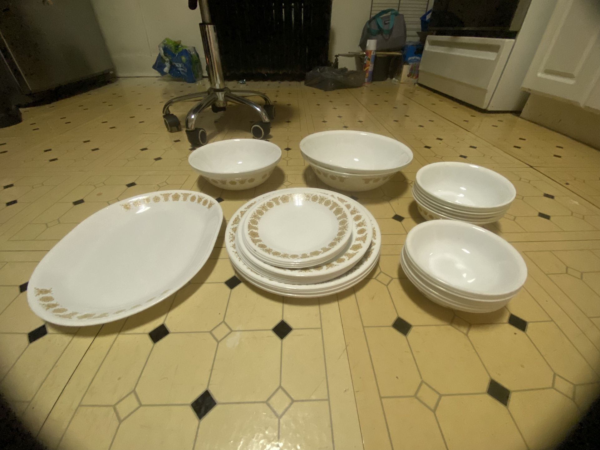 Vintage Pattern Correlle Dish Set