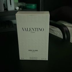 Valentino born in Roma Uomo Ivory