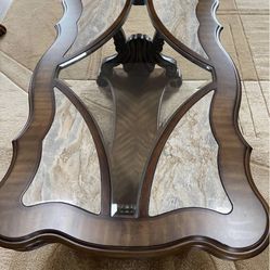 Coffee Table Sets Is Good Condition 