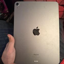 iPad Air 5th Generation 64Gb