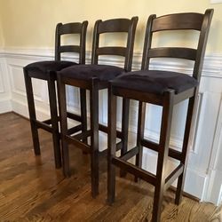 3 Raised Counter / Bar Stools