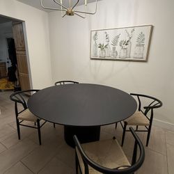 Dining Table And 4 Chairs 