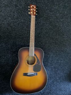 Yamaha Acoustic Guitar