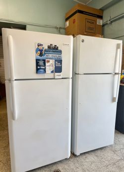 Top and Bottom Refrigerators Used