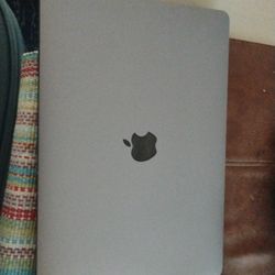 Apple MacBook Pro 13” (2020) – Intel i5, 16GB RAM, 512GB SSD – Space Gray