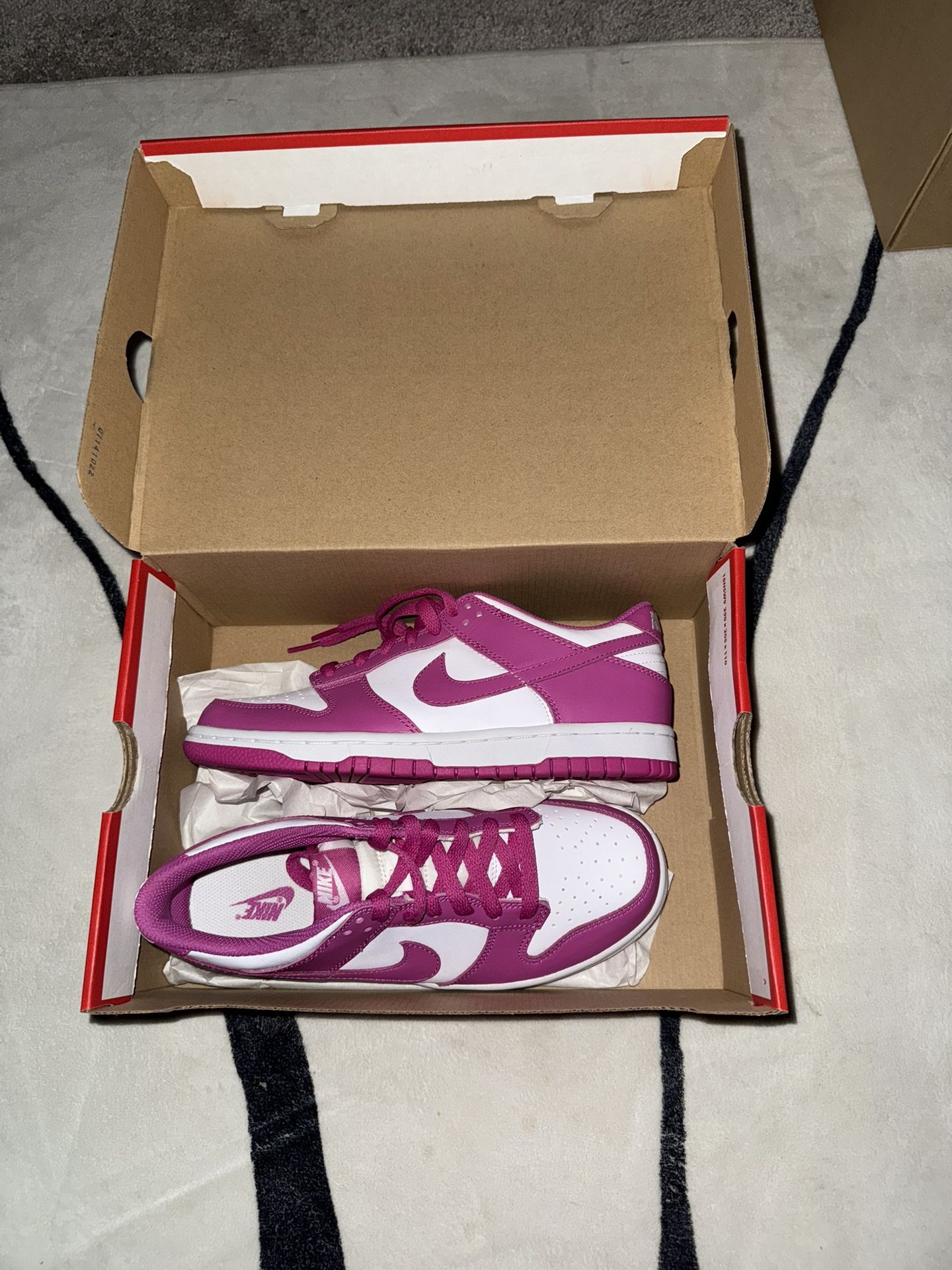 Brand new Nike WMNS pink dunks size 5.5