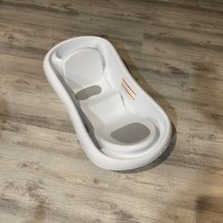 Infant Baby Bath Tub Never Used