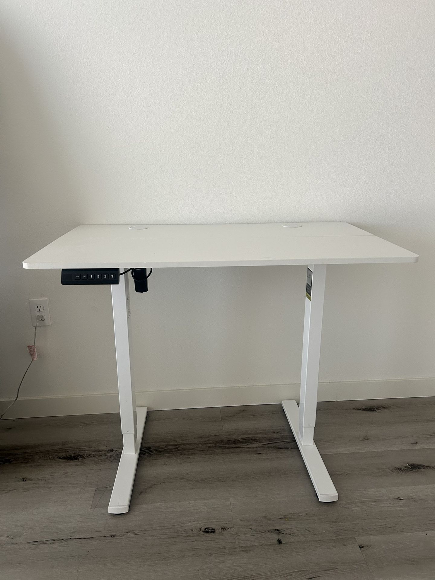 Adjustable Standing Desk 39x24
