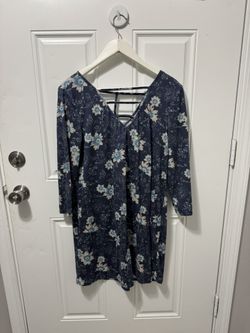 Mudd Blue Floral Cutouts Long Sleeve Dress. Women’s Size Large.