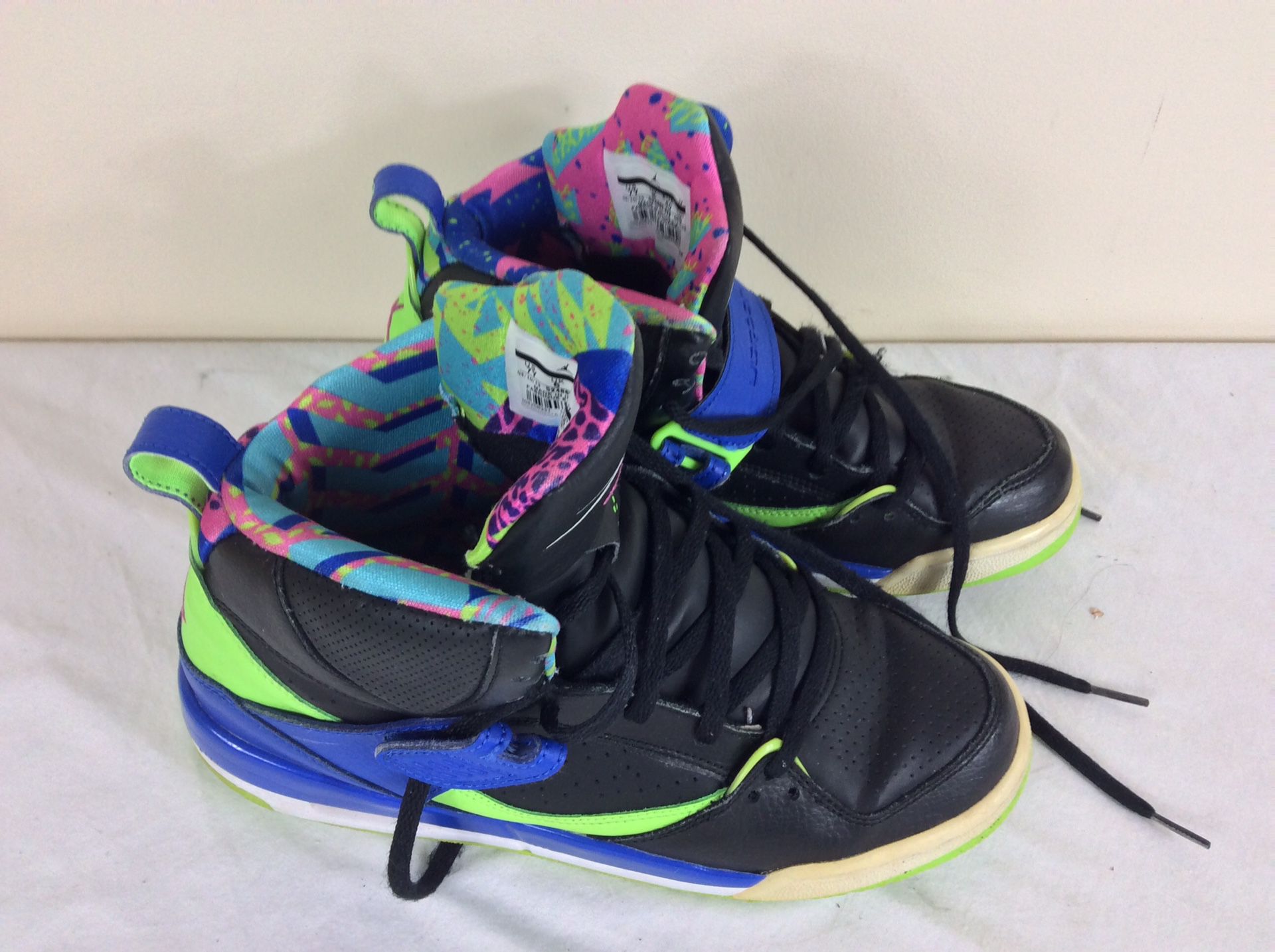 Nike Jordan 45 High GS 7Y Rare Neon Green/RoyalBlue/Blk 524865-029 for Sale in Severn, - OfferUp