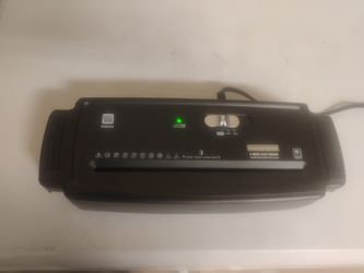 Pen + Gear 6-sheet Strip Cut Shredder 