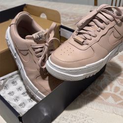 Iight Pink Air Forces