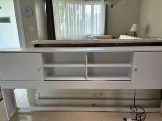 Bed baseboard