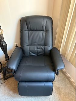 Brand New Black Recliner – Never Used