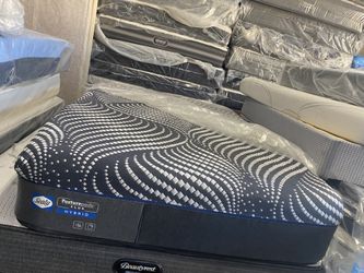 queen mattress sealy hybrid plus 