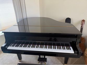 Yamaha GH1 Baby Grand Piano