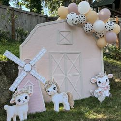 BACKDROP  CARDBOARD PINK FARM BARN
