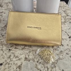  The One Beauty Clutch 