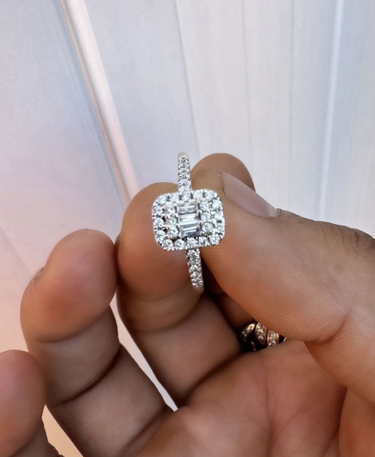 Ladies Diamond Ring 14k