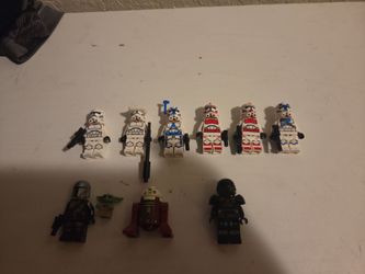 Lego star wars minifigure lot of clones and other minifigures. Good condition