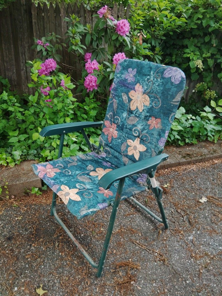 Folding Lawn Chairs