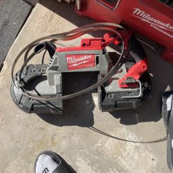 Milwaukee Deep Cut Bandsaw 