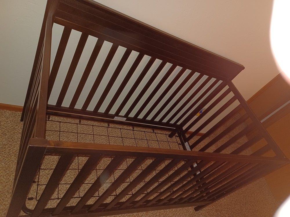 Delta Children's Fancy 4-in-1 Convertible Baby Crib/ Full Size Bed