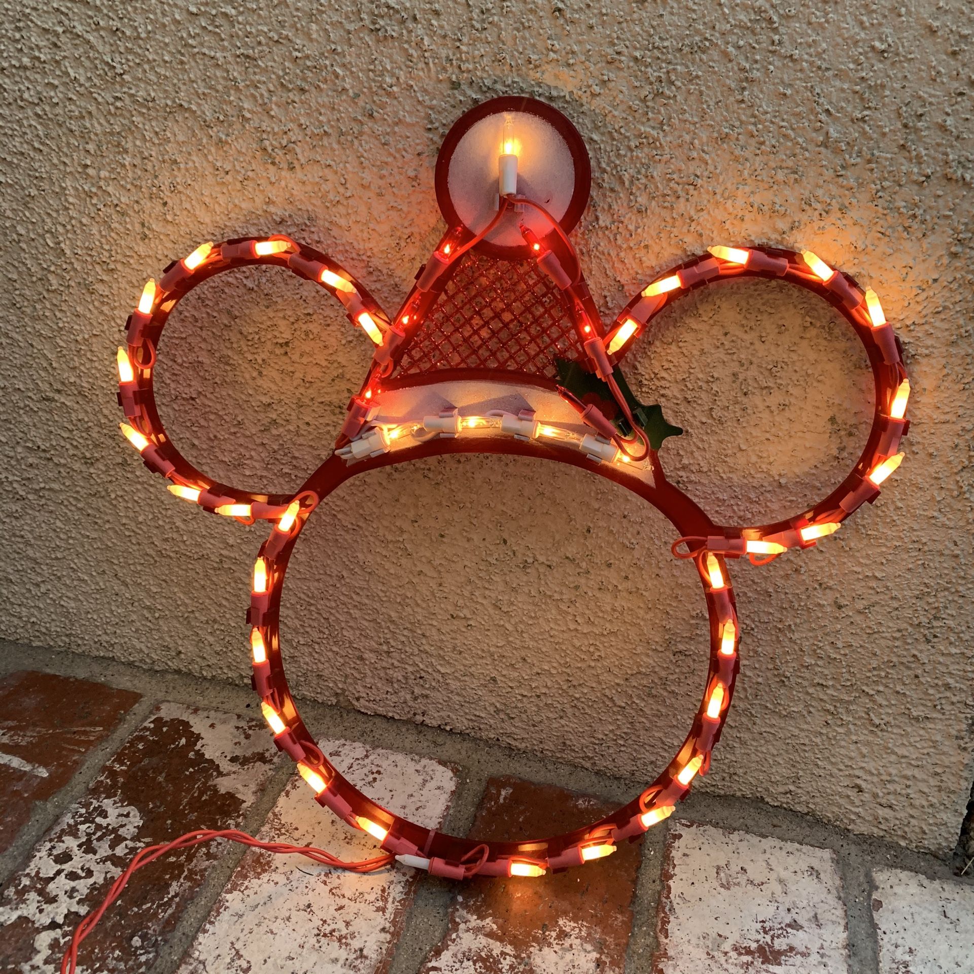 DISNEY LIGHT UP MICKEY HEAD CHRISTMAS DECORATION! ABOUT 12” TALL!