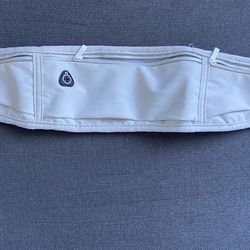 Fanny pack for running used once for a festival is like new