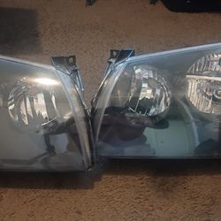 Headlight assembly for a 2007 Ford f150... Harley Davidson edition
