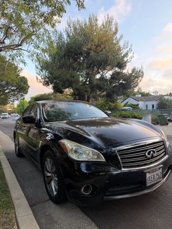 2011 Infiniti M37