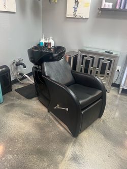 Salon Shampoo bowl with chair and foot rest