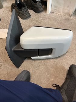 Ford F150- Side Mirror with Camera and Turn Signal