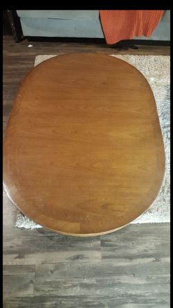 Antique dining table Beautiful excellent condition