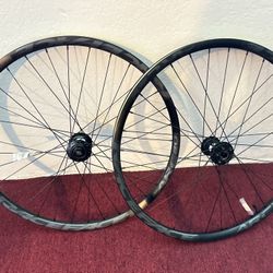 PAIR RACEFACE Arc 30 Rims