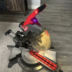 Milwaukee Battery 12” Miter Saw 
