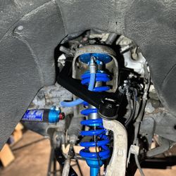 New King Shocks 2.5 Package With LSK Control Arms 19+ Chevy GMC 1500