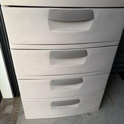 Sterilite Plastic Drawer Chest (Gray)